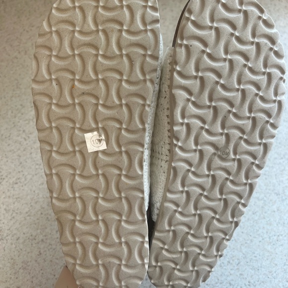 White Knit Sandal with Silver Buckles 10 - Picture 3 of 3